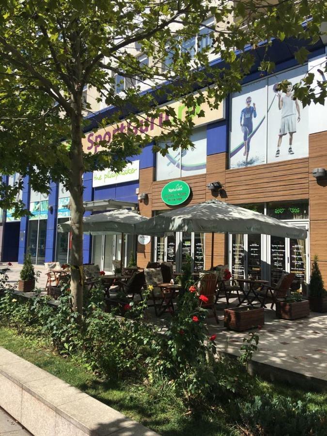 בוקרשט Alba Iulia Square - Apartments And Studios מראה חיצוני תמונה